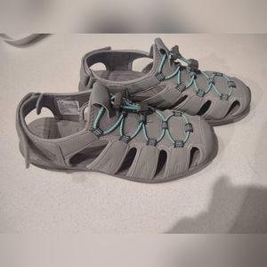 Khombu Sandals gray size 11